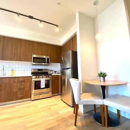 Lovely Brand New Condo Sidney Exterior photo